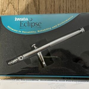 MAC Ecl 3500 Airbrush Packaging with Red and Black Accents. Iwata.